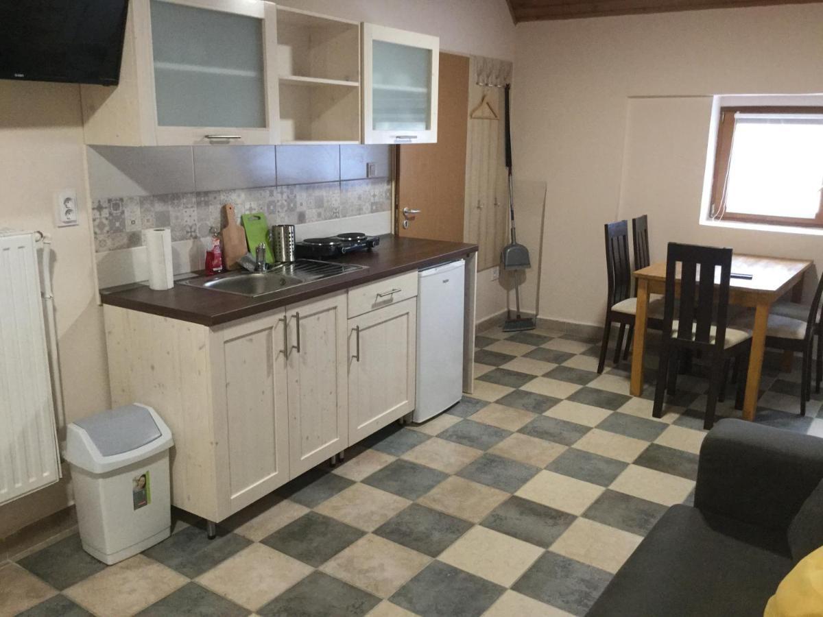 Natura Panzio&Apartmanhaz Orfu Luaran gambar