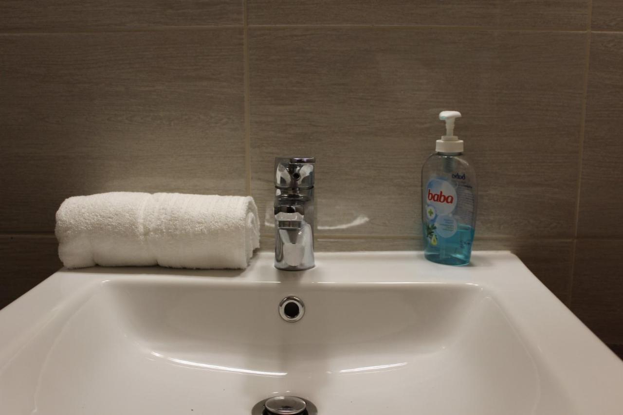 Natura Panzio&Apartmanhaz Orfu Luaran gambar