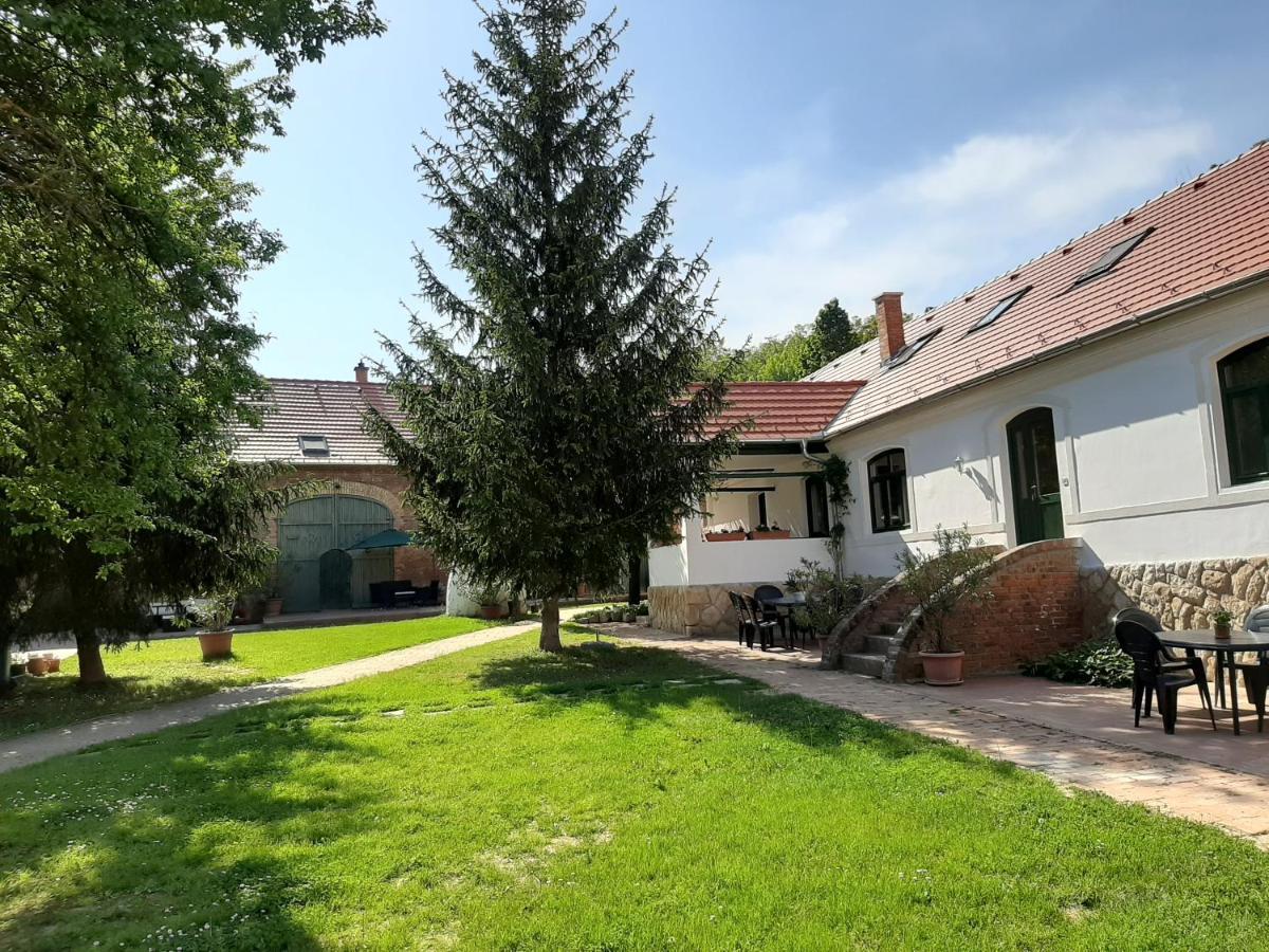 Natura Panzio&Apartmanhaz Orfu Luaran gambar