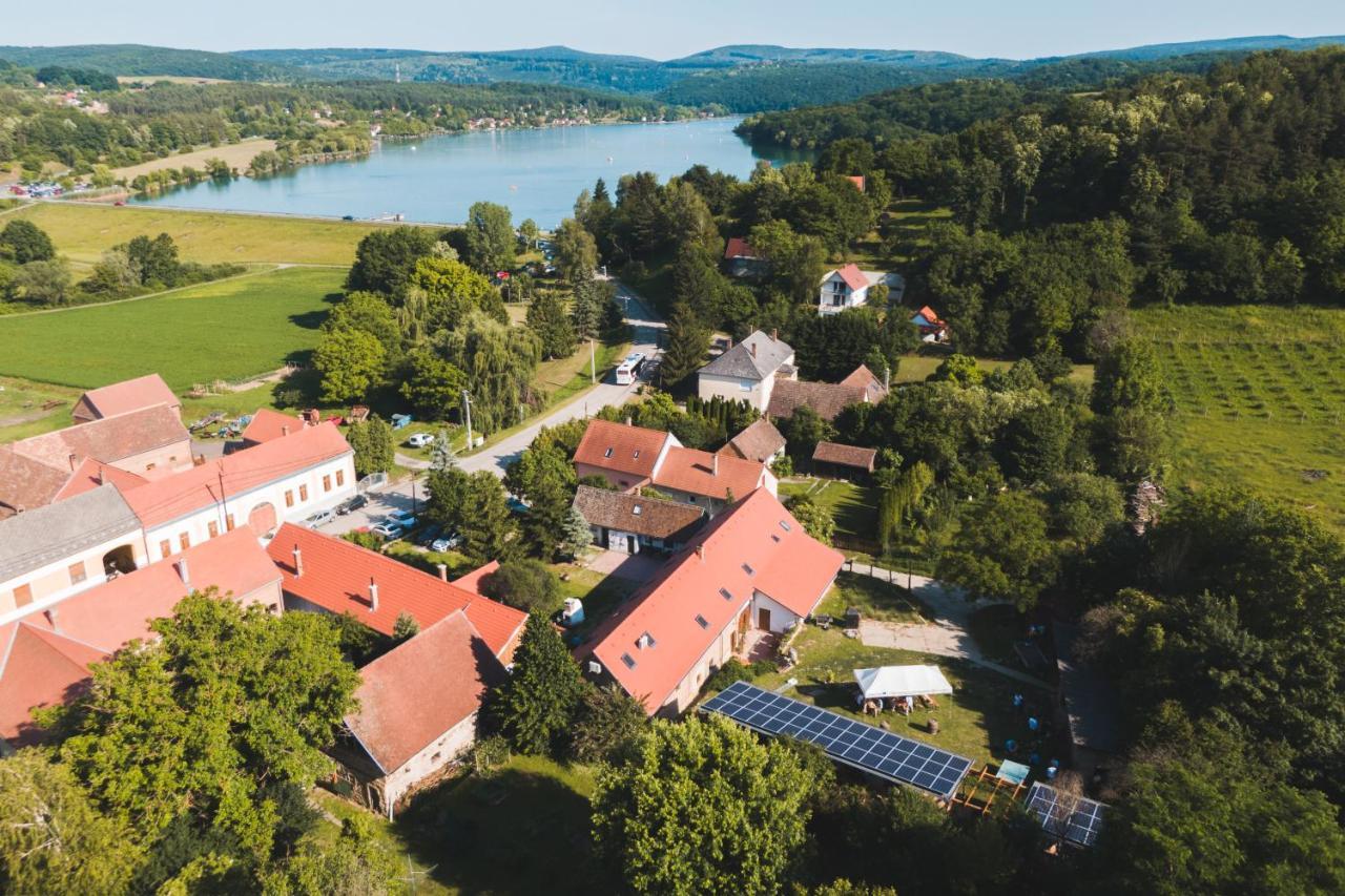 Natura Panzio&Apartmanhaz Orfu Luaran gambar