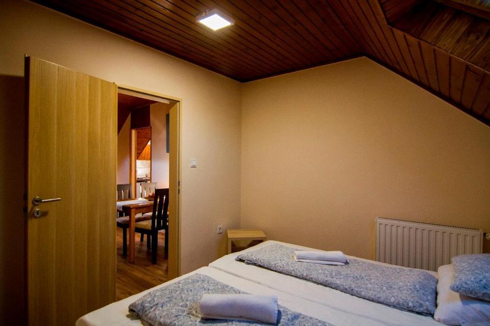 Natura Panzio&Apartmanhaz Orfu Luaran gambar